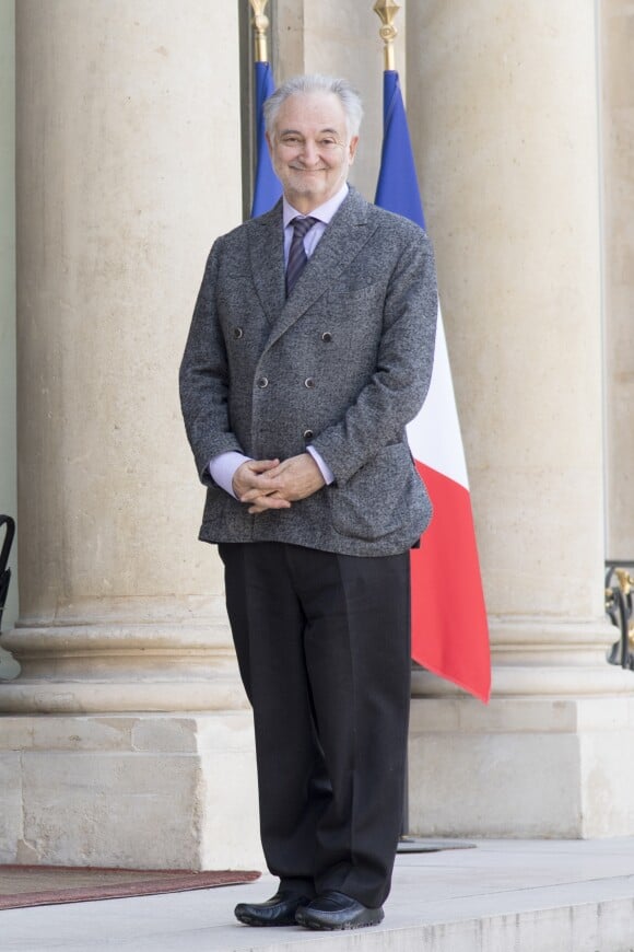 Jacques Attali à l'Elysée lors de la remise de l'insigne de Commandeur de la Légion d'Honneur à B. Gates et sa femme Melinda. Paris, le 21 avril 2017.