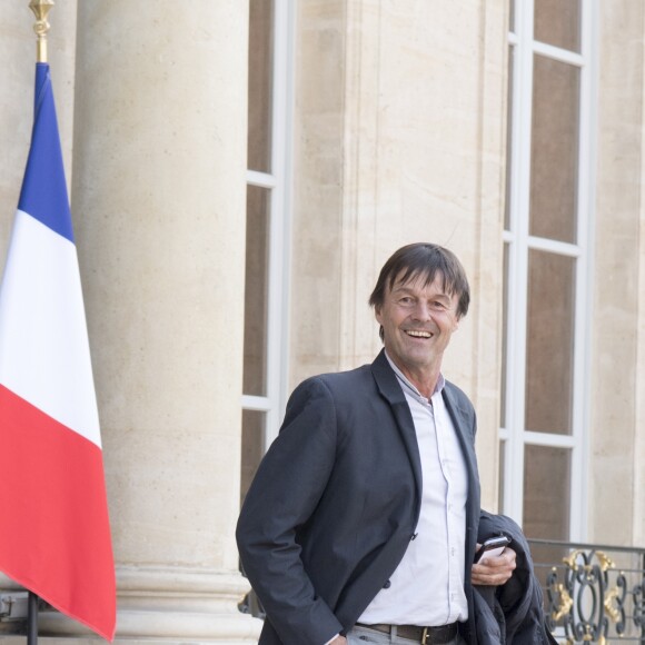 Nicolas Hulot à l'Elysée lors de la remise de l'insigne de Commandeur de la Légion d'Honneur à Bill Gates et sa femme Melinda. Paris, le 21 avril 2017.