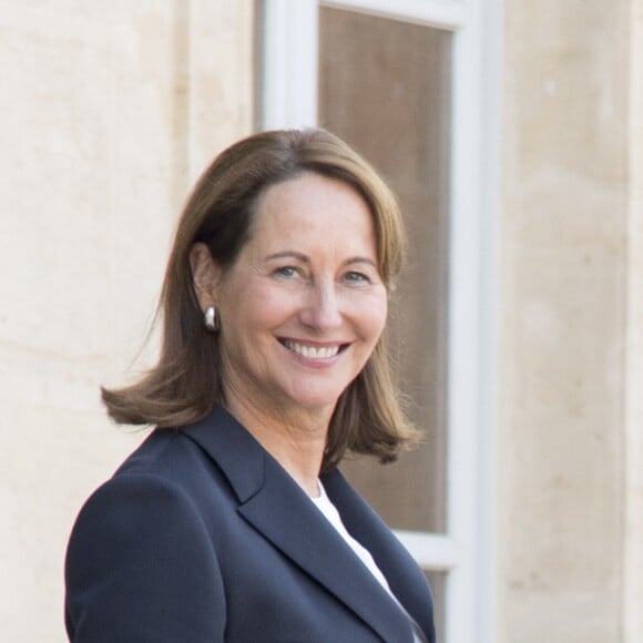 Ségolène Royale, Ministre de l'Ecologie, du Développement durable et de l'Energie, à l'Elysée lors de la remise de l'insigne de Commandeur de la Légion d'Honneur à Bill Gates et sa femme Melinda. Paris, le 21 avril 2017.