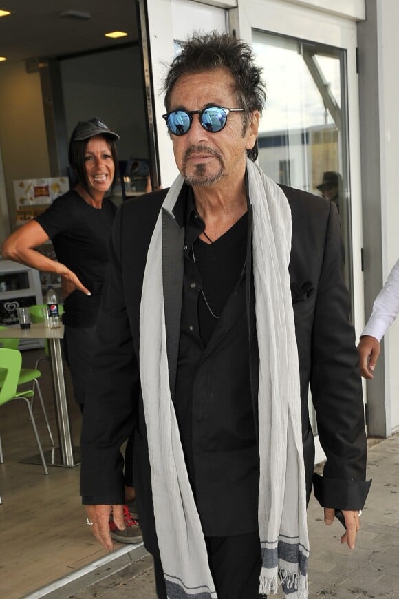 Exclusif - Al Pacino et sa compagne Lucila Solà quittent le 71e festival international du film de Venise, la Mostra. Le 2 septembre 2014
