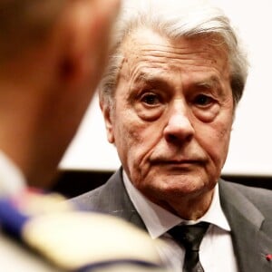 Alain Delon a raconté son amitié, son amour, sa passion pour le Général de Gaulle, devant la presse réunie au Mémorial de Colombey-les-Deux-Églises, la star du cinéma français est venue faire la promotion du spectacle "Génération de Gaulle", présenté le soir même en avant-première. Un spectacle nocturne son et lumière auquel il prête sa voix. Un honneur selon celui qui voue une admiration totale au Général. Colombey-les-Deux-Eglises, le 17 Juin 2016. © Dominique Jacovides/Bestimage