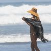 Exclusif - Heidi Klum et son compagnon Vito Schnabel passent une journée romantique sur une plage au Costa Rica. Le 14 avril 2017.