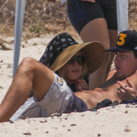 Exclusif - Heidi Klum et son compagnon Vito Schnabel passent une journée romantique sur une plage au Costa Rica. Le 14 avril 2017.