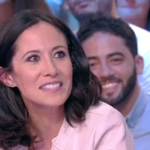 Fabienne Carat draguée par Jean-Michel Maire dans "Touche pas à mon poste" sur C8, le 3 mai 2017.