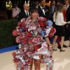 Rihanna au MET 2017 Costume Institute Gala sur le thème de "Rei Kawakubo/Comme des Garçons: Art Of The In-Between" à New York le 1er mai 2017.