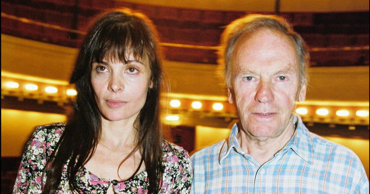 Jean-Louis Trintignant et Marie à Paris en 1999. - Purepeople