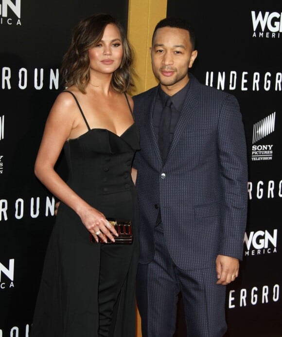 John Legend et sa femme Chrissy Teigen au Village Theatre à Westwood. Le 28 février 2017.