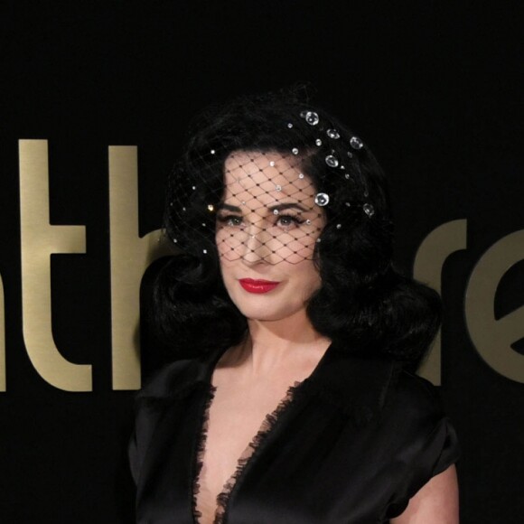 Dita Von Teese - Soirée de lancement de la collection de montres "Panthère de Cartier" aux studios Milk à Los Angeles, Californie, le 5 mai 2017.