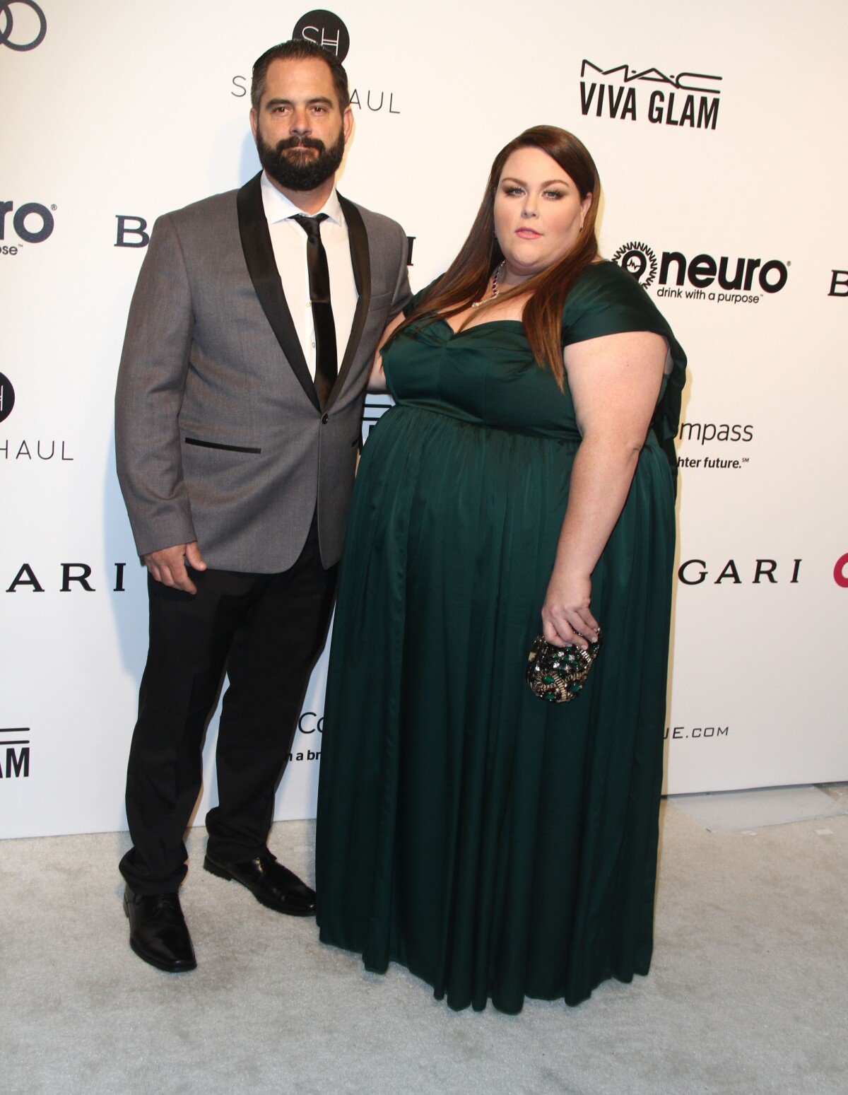 Photo : Chrissy Metz et son compagnon Josh Stancil - People à la 25ème  soirée Elton John AIDS foundation au West Hollywood Park à West Hollywood,  le 26 février 2017. - Purepeople