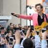 Harry Styles lors d'un concert en plein air pendant une émission télévisée du matin à New York, le 9 mai 2017.