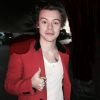 Harry Styles vêtu d'une veste rouge arrive au Mel's Diner à Hollywood le 29 janvier 2017. © CPA / Bestimage