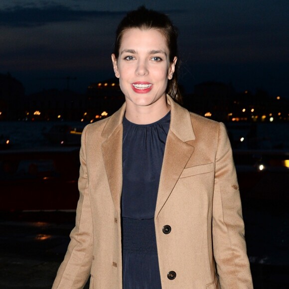 Charlotte Casiraghi arrive au dîner de la 'François Pinault Foundation' à l'occasion de la Biennale de Venise le 10 mai 2017.