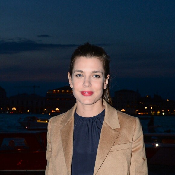 Charlotte Casiraghi arrive au dîner de la 'François Pinault Foundation' à l'occasion de la Biennale de Venise le 10 mai 2017.