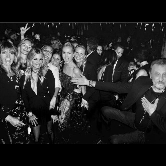 Johnny Hallyday et ses "girls" lors d'une soirée à Los Angeles, en mai 2017