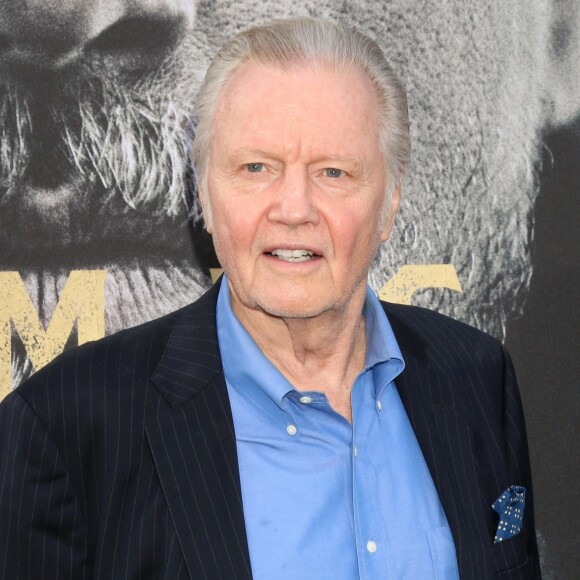 Jon Voight à la première du "Le Roi Arthur : La Légende d'Excalibur" ('King Arthur: Legend of the Sword) au Chinese Theater à Hollywood le 8 mai 2017.