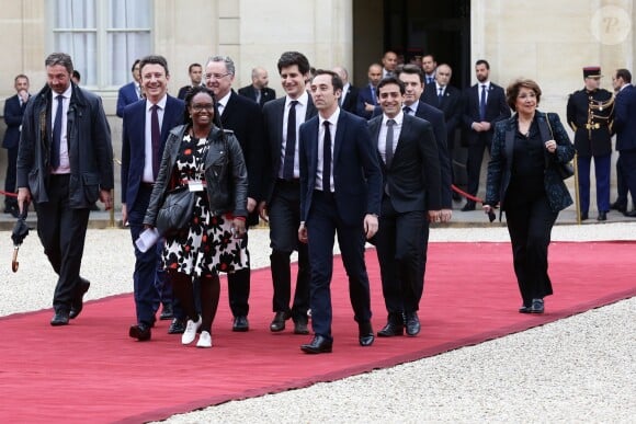 Arnaud Leroy, Benjamin Griveaux, Sibeth Ndiaye, Jean-Marie Girier, Richard Ferrand, Julien Denormandie, Stéphane Séjourné, Sylvain Fort et guest lors de la passation de pouvoir entre Emmanuel Macron et François Hollande au palais de l'Elysée à Paris le 14 mai 2017. © Stéphane Lemouton / Bestimage