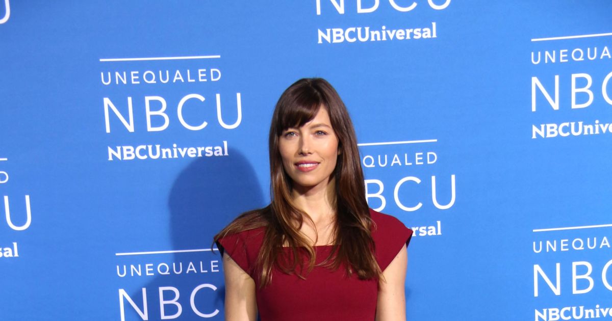 Jessica Biel assiste à l'UpFront du groupe NBCUniversal au Radio City