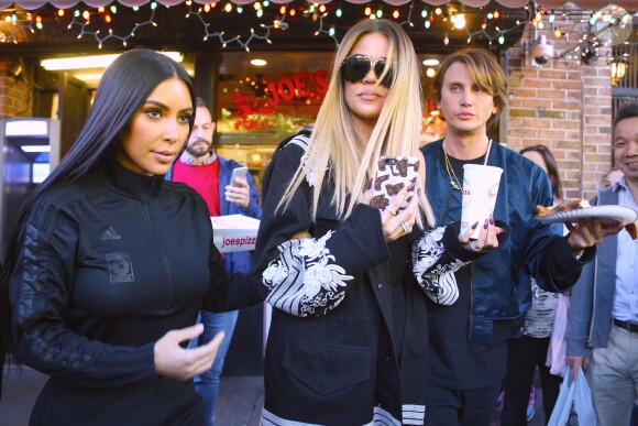 Kim, Khloé Kardashian et Jonathan Cheban à New York, le 15 mai 2017.