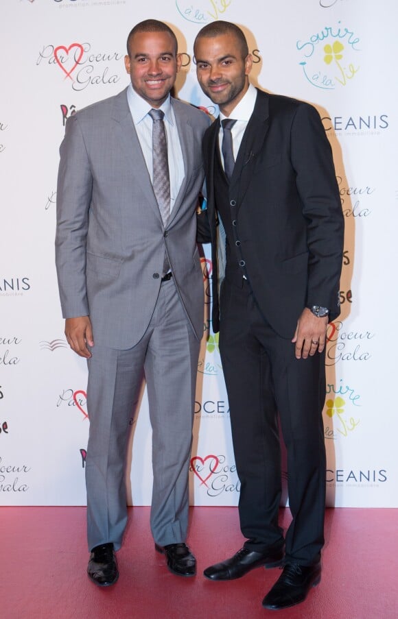 Tony Parker et son frère Pierre - 8éme édition du "Par Coeur Gala" à Lyon le 25 septembre 2014.