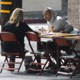 Exclusif - Jesse Williams est allé déjeuner au restaurant Little Doms avec une mystérieuse inconnue à Los Feliz, le 15 mai 2017