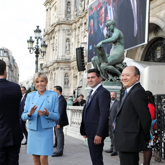 Brigitte Macron et Bruno Julliard - Le président de la République française E. Macron à l'hôtel de ville de Paris pour une cérémonie avec la maire de Paris A. Hidalgo, à Paris, France, le 14 mai 2017.