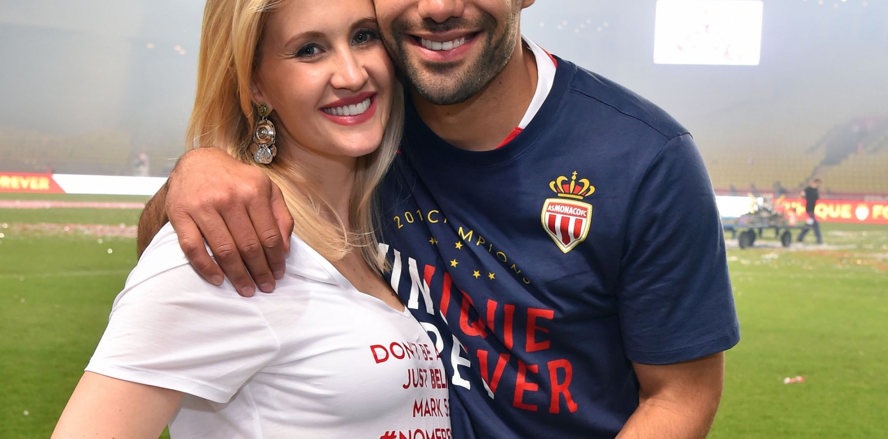 Radamel Falcao sacré champion Une belle célébration avec Lorelei