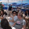 Déjeuner sur la plage pour les gagnants de l'opération #OrangeSponsorsYou au Festival de Cannes 2017