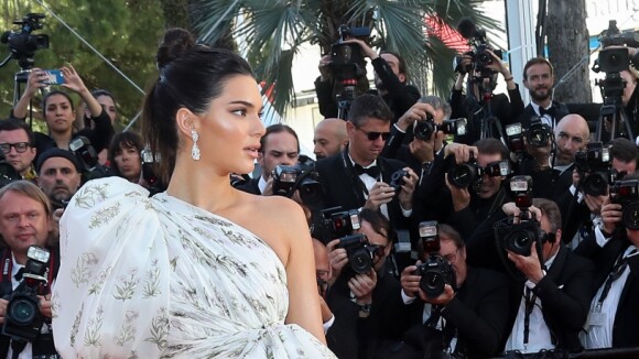 Cannes 2017 : Kendall Jenner met en avant ses gambettes interminables