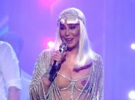 Cher quasi nue sur scène : Elle obtient son trophée d'Icône à 71 ans