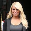 Jessica Simpson sort avec son mari du Bowery Hotel à New York, le 20 avril 2017. L'heureux couple partage sa vie depuis 2010.