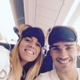 Antoine Griezmann et sa compagne Erika Choperena partant en vacances, photo Instagram été 2015.