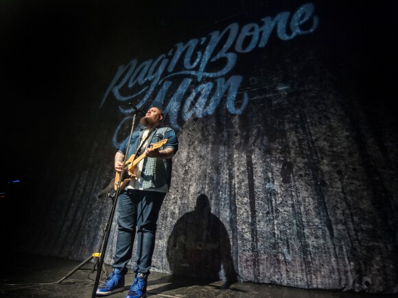 Rag'n'Bone Man (Rory Graham) en concert à la salle O2 ABC à Glasgow, le 23 avril 2017. © RMV/Zuma Press/Bestimag