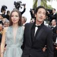 Adrien Brody et sa compagne Lara Lieto - Montée des marches de la soirée du 70ème anniversaire du Festival de Cannes. Le 23 mai 2017. © Borde-Jacovides-Moreau / Bestimage