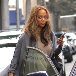 Exclusif - Tyra Banks prend un Uber à Beverly Hills, le 7 juin 2016.