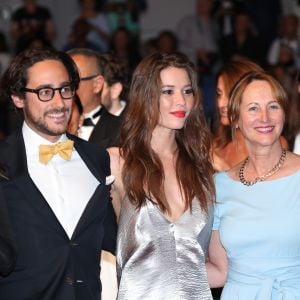 Thomas Hollande et sa compagne Emilie Broussouloux avec Ségolène Royal - Montée des marches du film "You Were Never Really Here" lors du 70e Festival International du Film de Cannes. Le 27 mai 2017. © Borde-Jacovides-Moreau/Bestimage