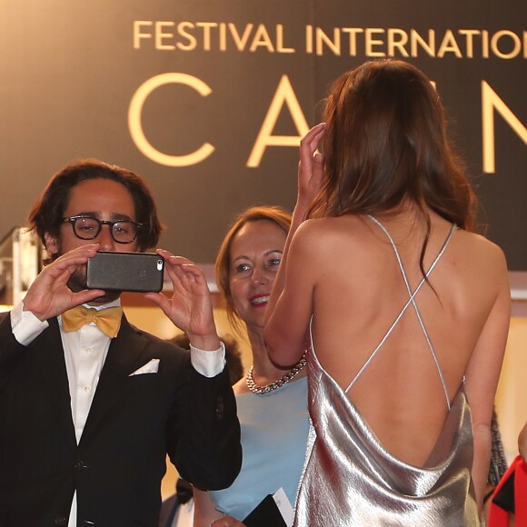 Thomas Hollande et sa compagne Emilie Broussouloux avec Ségolène Royal - Montée des marches du film "You Were Never Really Here" lors du 70e Festival International du Film de Cannes. Le 27 mai 2017. © Borde-Jacovides-Moreau/Bestimage