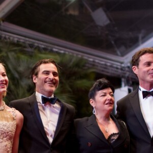 John Doman, Ekaterina Samsonov, Joaquin Phoenix, Lynne Ramsay et Alex Manette - Montée des marches du film "You Were Never Really Here" lors du 70e Festival International du Film de Cannes. Le 27 mai 2017. © Borde-Jacovides-Moreau/Bestimage