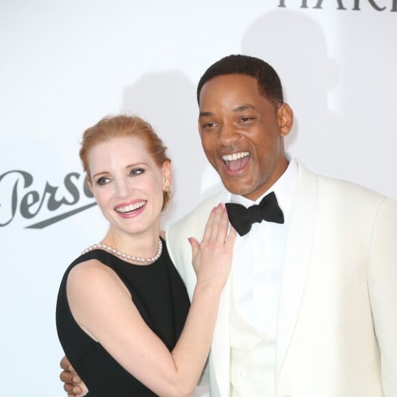 Jessica Chastain et Will Smith - Photocall de la soirée "24th edition of AmfAR's Cinema Against AIDS" Gala à l'hôtel de l'Eden Roc au Cap d'Antibes, France, le 25 mai 2017, lors du 70e Festival International du Film de Cannes.