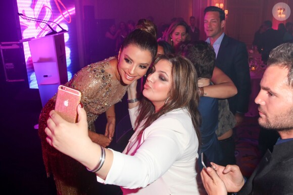 Exclusif - Prix Spécial - No Web No Blog - Eva Longoria, présidente d'honneur de l’événement, était vêtue d’une création Marchesa, parée de bijoux Messika (partenaire officiel) et délicatement parfumée par "Accord 119", senteurs de la Maison Caron (partenaire officiel), lors de la 8ème édition du dîner du Global Gift Gala à l’hôtel Four Seasons George V à Paris, France, le 16 mai 2017. P. Anderson a reçu The Global Gift Philantropist Award, O. Collins a reçu The Global Gift Philantropist Award et V. Messika a reçu The Global Gift Philanthropreneur Award. Cet événement est soutenu par les bijoux MESSIKA et les Parfums CARON, tous deux partenaires officiels. © Dominique Jacovides/Bestimage Exclusive - For Germany Call For Price - No Web No Blog - Celebs during the dinner at the 8th edition of Global Gift Gala held at the Four Seasons George V hotel in Paris, France, on May 16, 2017.16/05/2017 - Paris