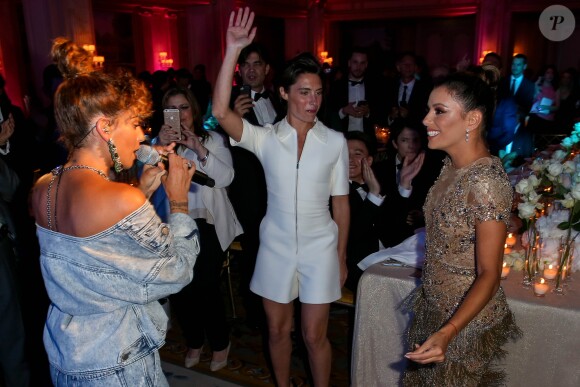 Exclusif - Alessandra Sublet et Eva Longoria, présidente d'honneur de l'événement, était vêtue d'une création Marchesa, parée de bijoux Messika (partenaire officiel) et délicatement parfumée par "Accord 119", senteurs de la Maison Caron (partenaire officiel), lors de la 8ème édition du dîner du Global Gift Gala à l'hôtel Four Seasons George V à Paris, France, le 16 mai 2017. P. Anderson a reçu The Global Gift Philantropist Award, O. Collins a reçu The Global Gift Philantropist Award et V. Messika a reçu The Global Gift Philanthropreneur Award. Cet événement est soutenu par les bijoux MESSIKA et les Parfums CARON, tous deux partenaires officiels. © Dominique Jacovides/Bestimage
