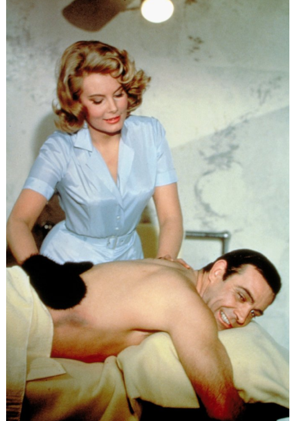 Molly Peters et Sean Connery dans Opération Tonnerre (1965)