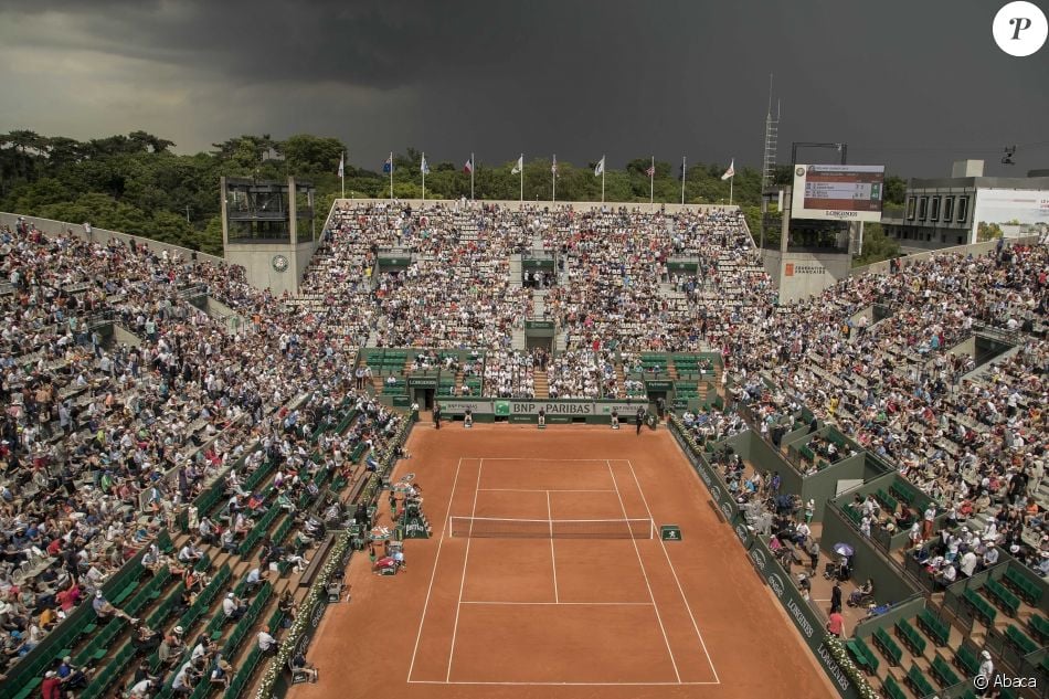 Match De Tennis Le Plus Court Roland Garros Le court Suzanne-Lenglen lors du match de Kristina Mladenovic à Roland