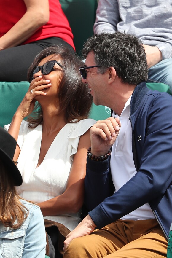 Karine Lemarchand très complice de Stéphane Plaza dans les tribunes lors des internationaux de France de Roland-Garros à Paris, le 4 juin 2017. © Dominique Jacovides-Cyril Moreau/Bestimage