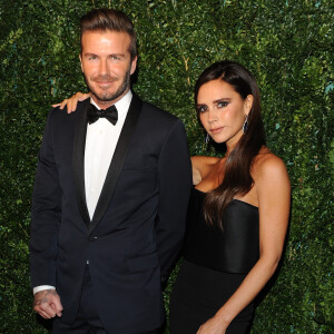 David Beckham et sa femme Victoria Beckham - Soirée "Evening Standard Theatre Awards" à Londres le 30 novembre 2014.