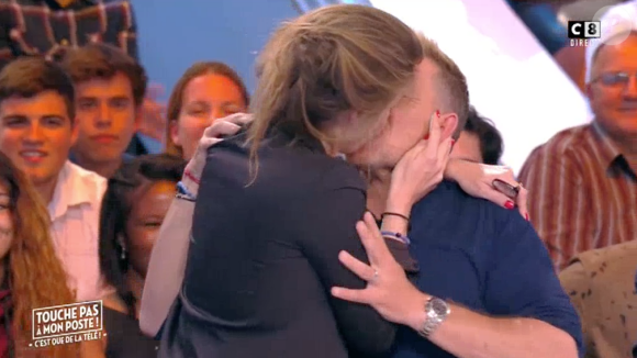 Benjamin Castaldi apprend en direct dans "Touche pas à mon poste" que sa femme Aurore a été recrutée par Cyril Hanona pour la rentrée. Le 6 juin sur C8.
