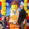 Jaime Pressly et son fils Dezi James Calvo - Premiere du film "La Grande Aventure Lego" a Westwood, le 1er février 2014.