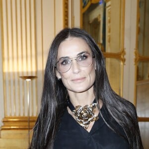 Demi Moore - Remise de la légion d'honneur les insignes de chevalier de l'ordre national du mérite à Alber Elbaz par la ministre de la culture et de la communication Audrey Azoulay au ministère à Paris, le 3 octobre 2016. © Olivier Borde/Bestimage