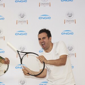 Maxime Musqua et Alex Goude lors de la deuxième journée du Trophée des Personnalités de Roland-Garros le 7 juin 2017.