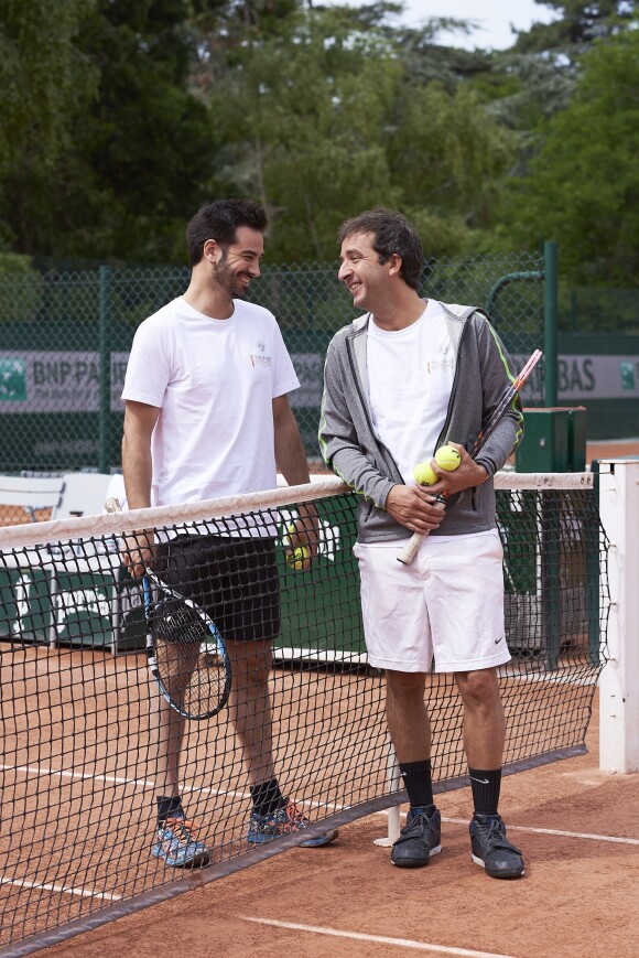 Frédéric Lerner et Cyrille Eldin lors de la troisième journée du Trophée des Personnalités de Roland-Garros le 8 juin 2017.