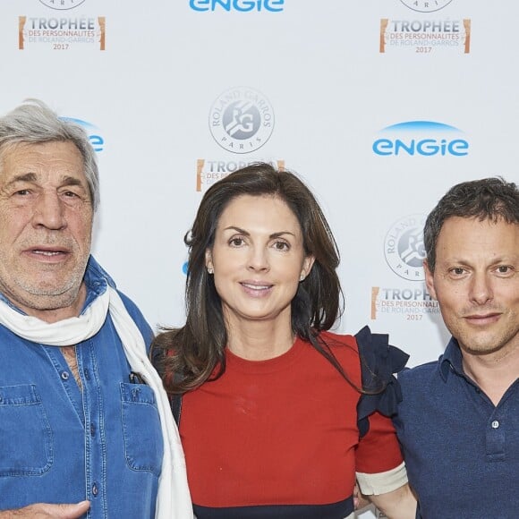 Jean-Pierre Castaldi, Caroline Barclay et Marc-Olivier Fogiel lors de la troisième journée du Trophée des Personnalités de Roland-Garros le 8 juin 2017.